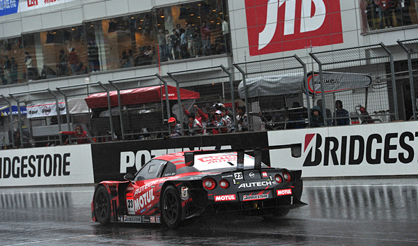 Motul Autech Nissan GT-R Picture